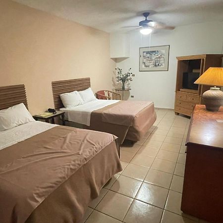 Hotel El Dorado Sabinas ภายนอก รูปภาพ
