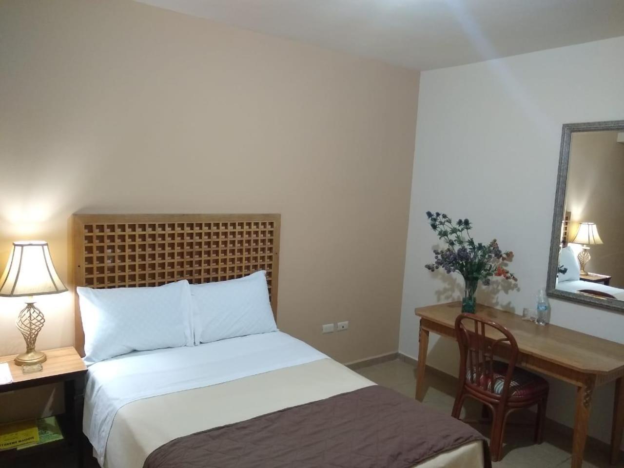 Hotel El Dorado Sabinas ภายนอก รูปภาพ