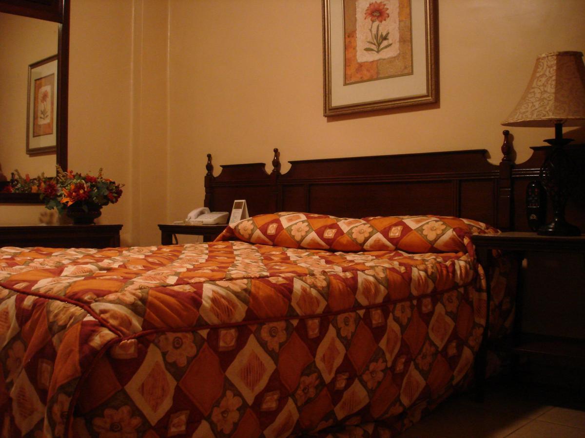 Hotel El Dorado Sabinas ภายนอก รูปภาพ
