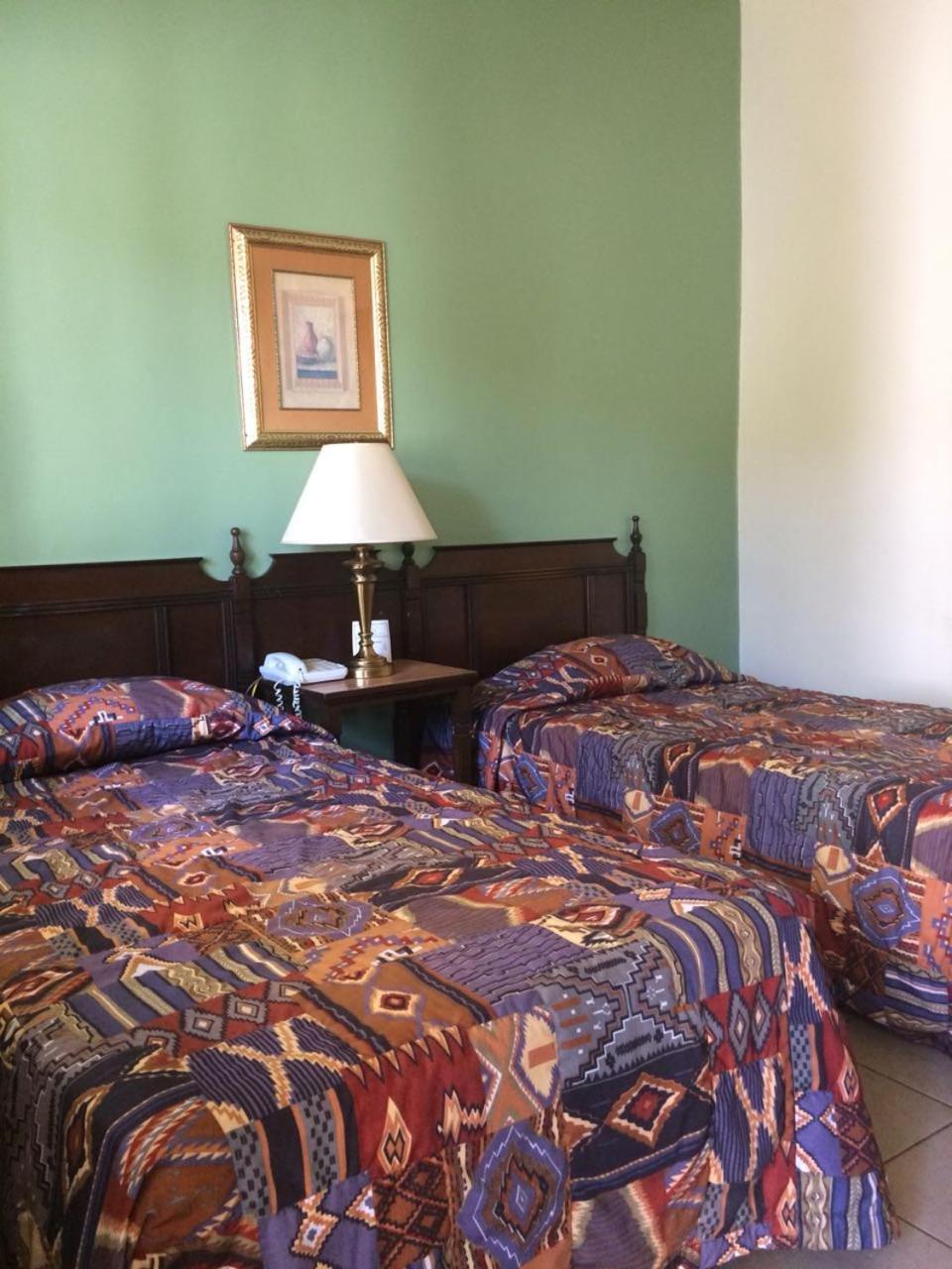 Hotel El Dorado Sabinas ภายนอก รูปภาพ